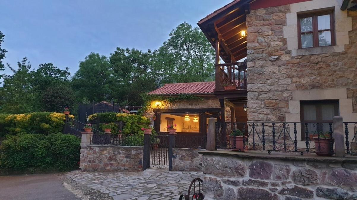 Casa Rural Caborzal Renedo De Cabuerniga エクステリア 写真