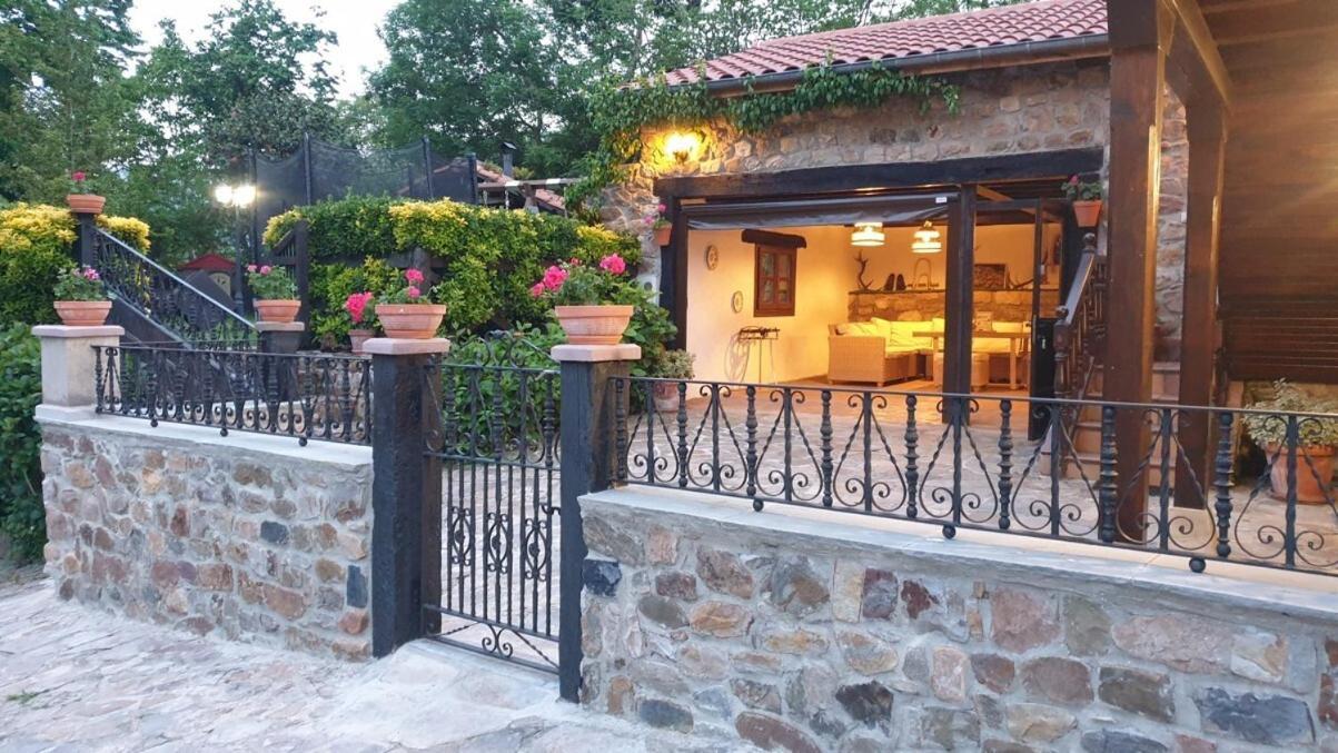 Casa Rural Caborzal Renedo De Cabuerniga エクステリア 写真