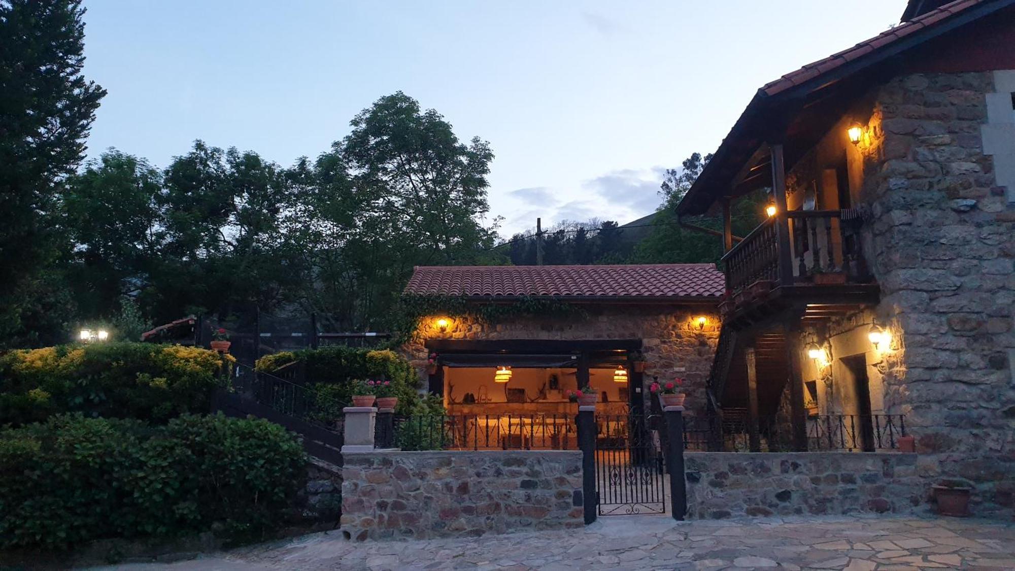 Casa Rural Caborzal Renedo De Cabuerniga エクステリア 写真