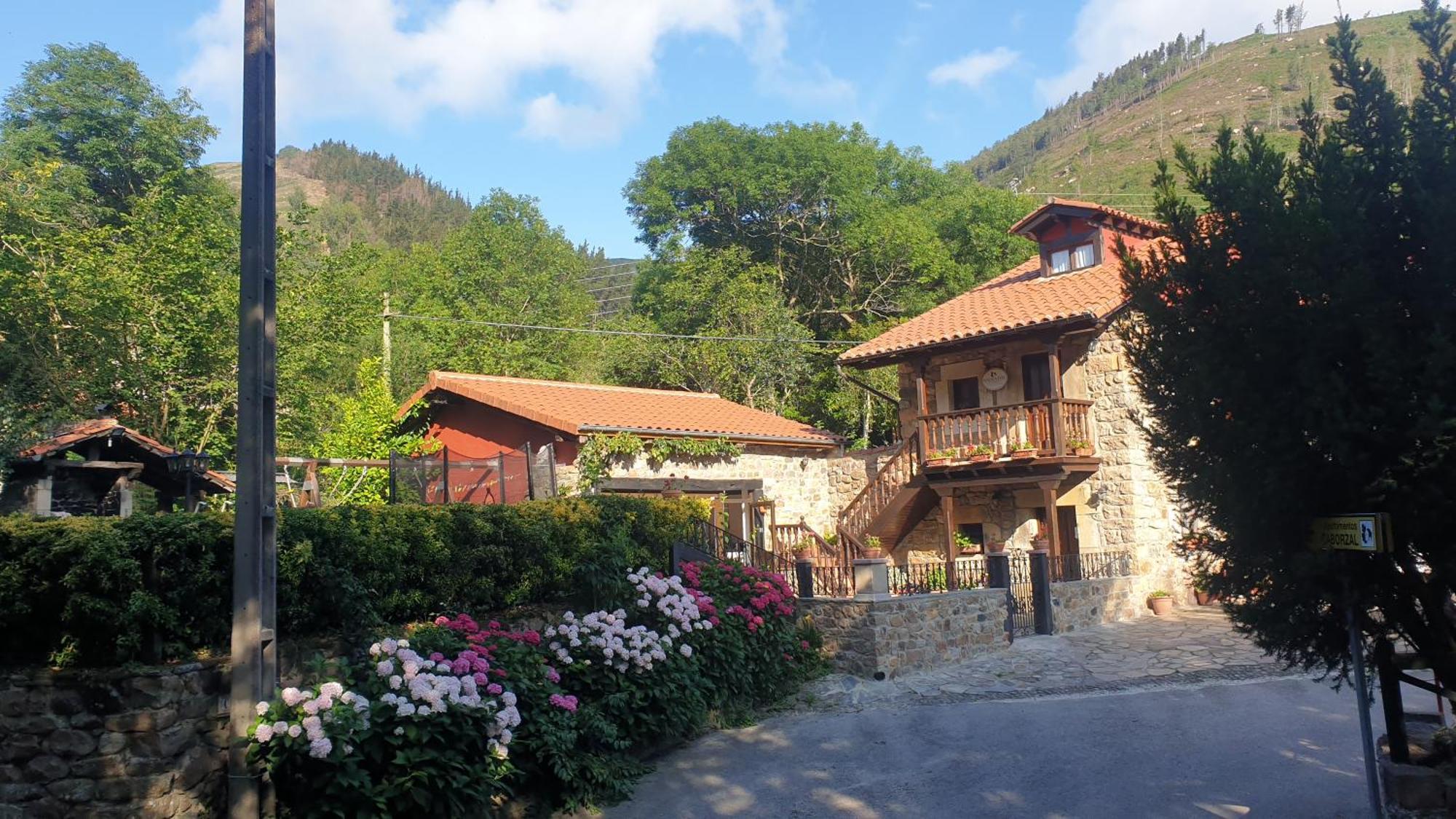 Casas Caborzal Renedo De Cabuerniga エクステリア 写真